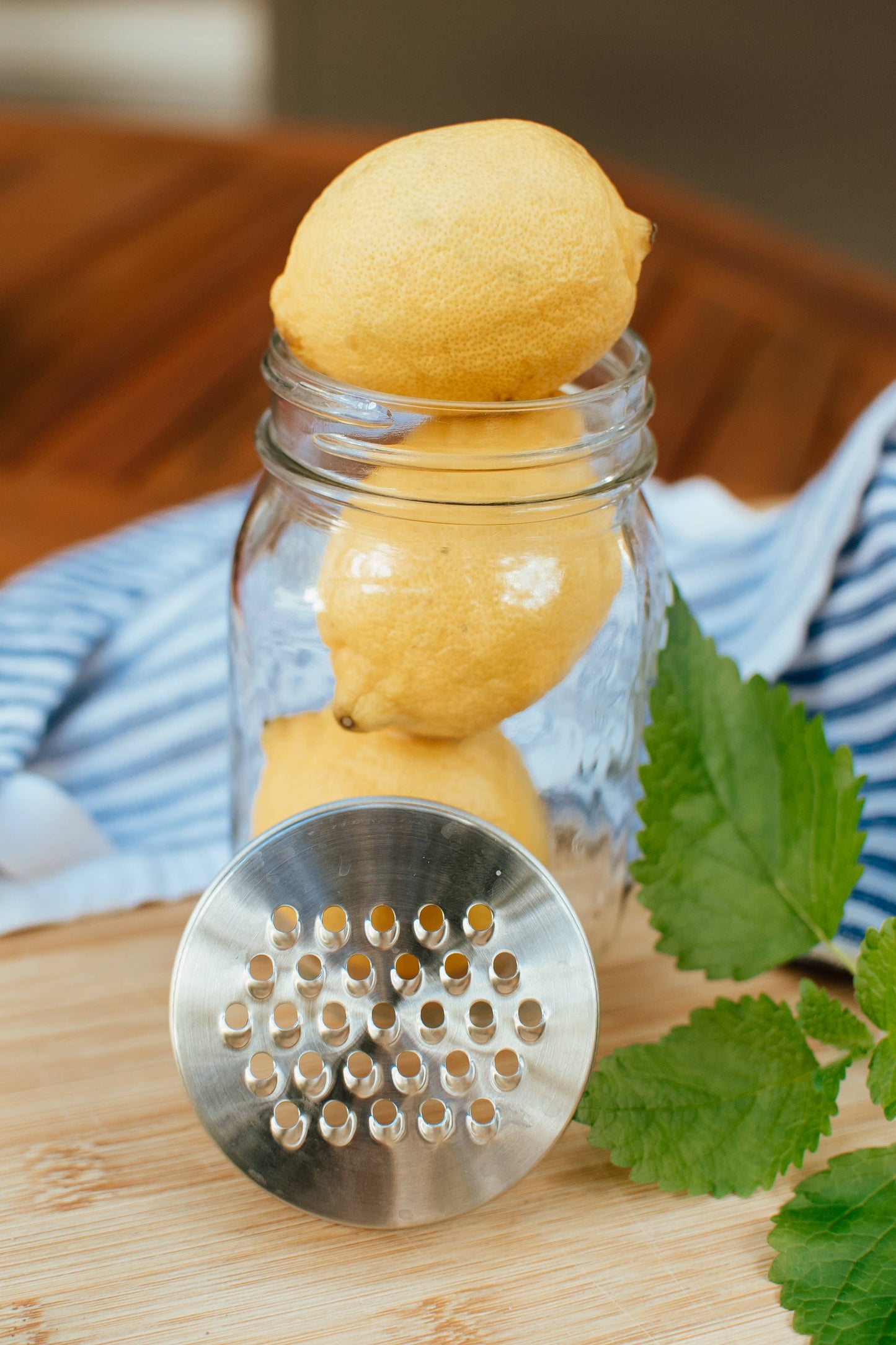 Grater Jar