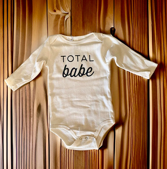 ‘Total Babe’ Organic Cotton Baby Onesie | Long Sleeve