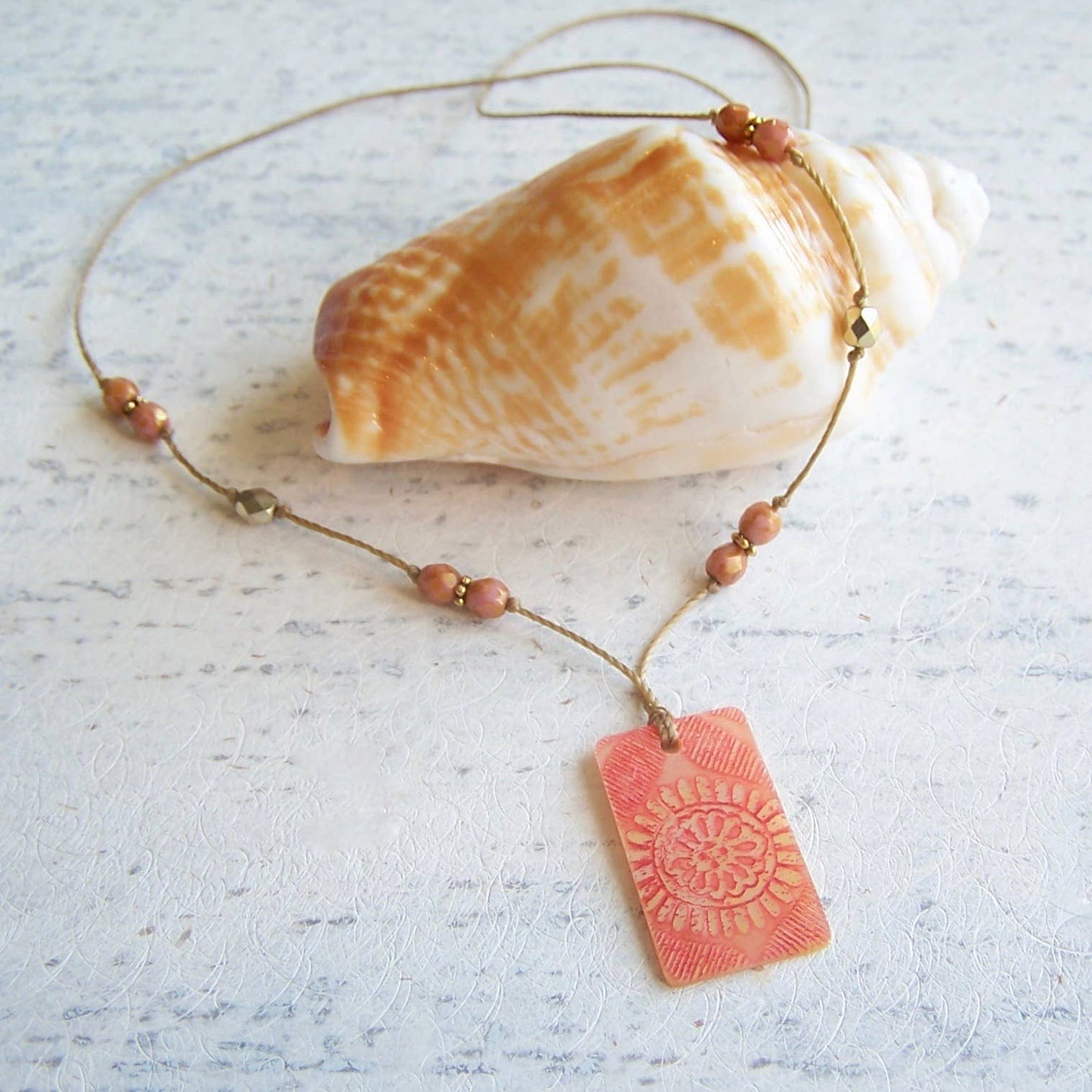 Mother of Pearl Shell Necklace - Tropical Colors